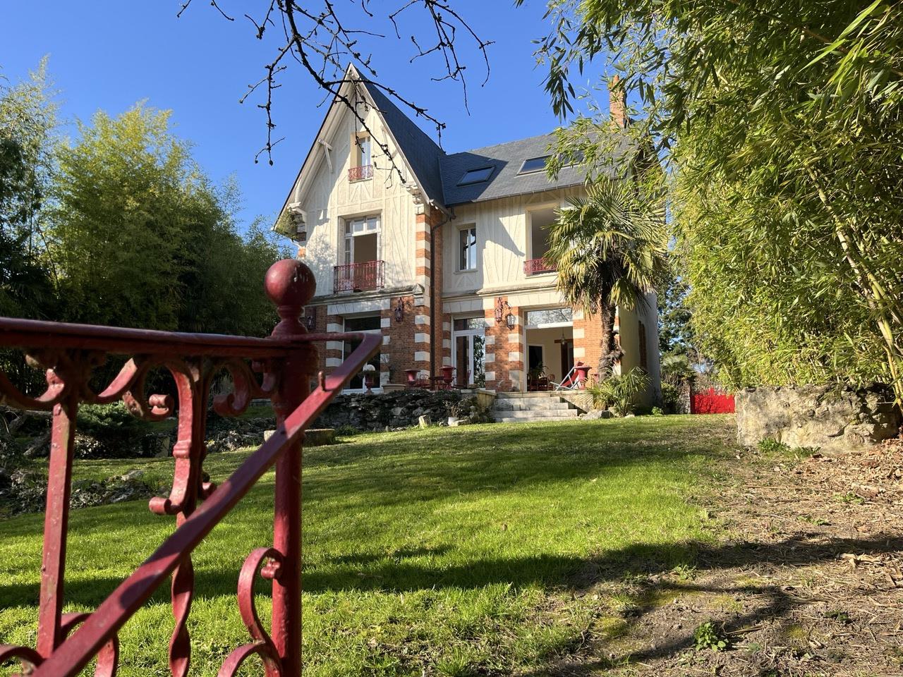 Orléans -Banks of the Loire- Private mansion