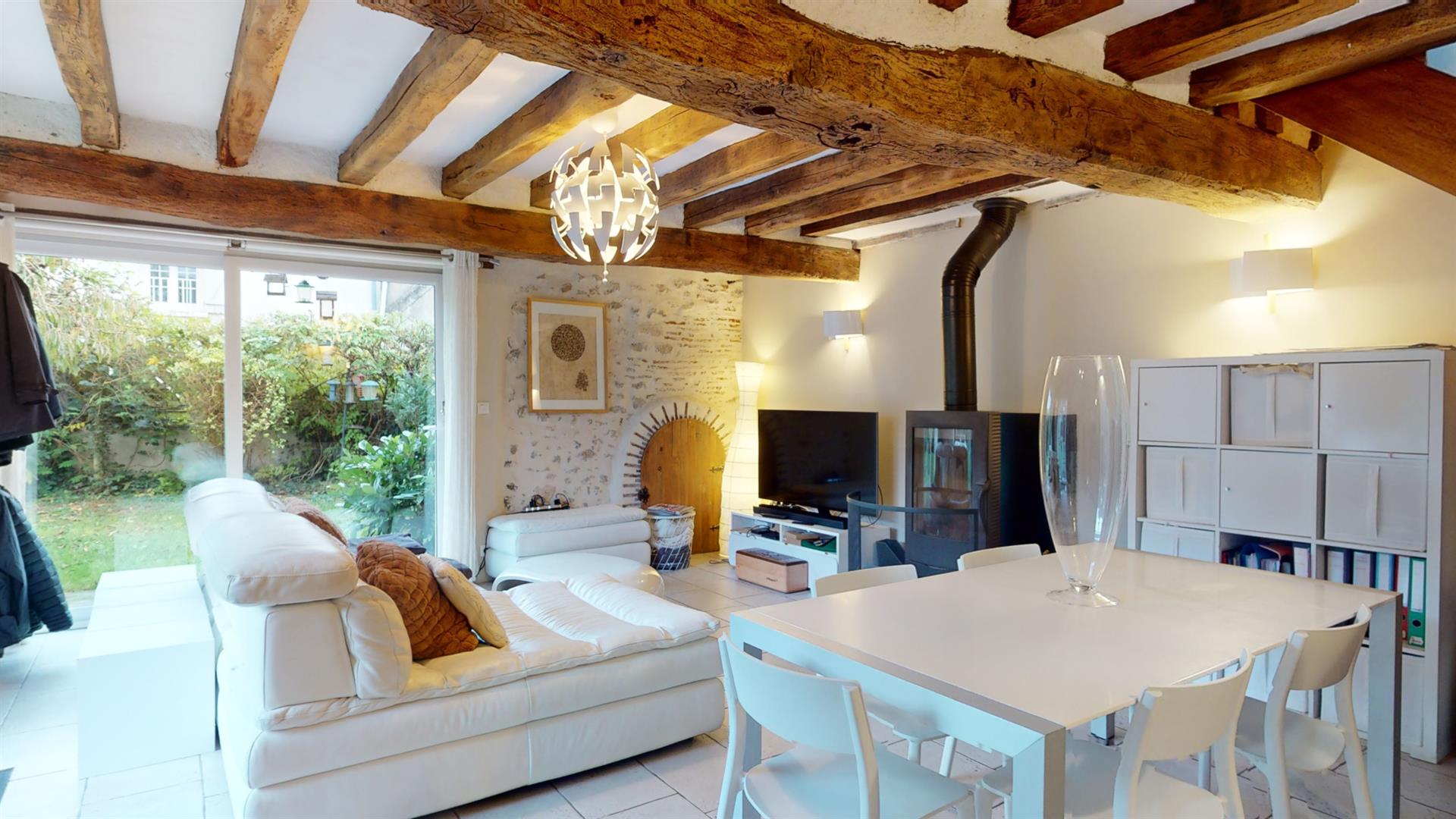 Nineteenth century character house with outbuilding and garage - peaceful and green setting