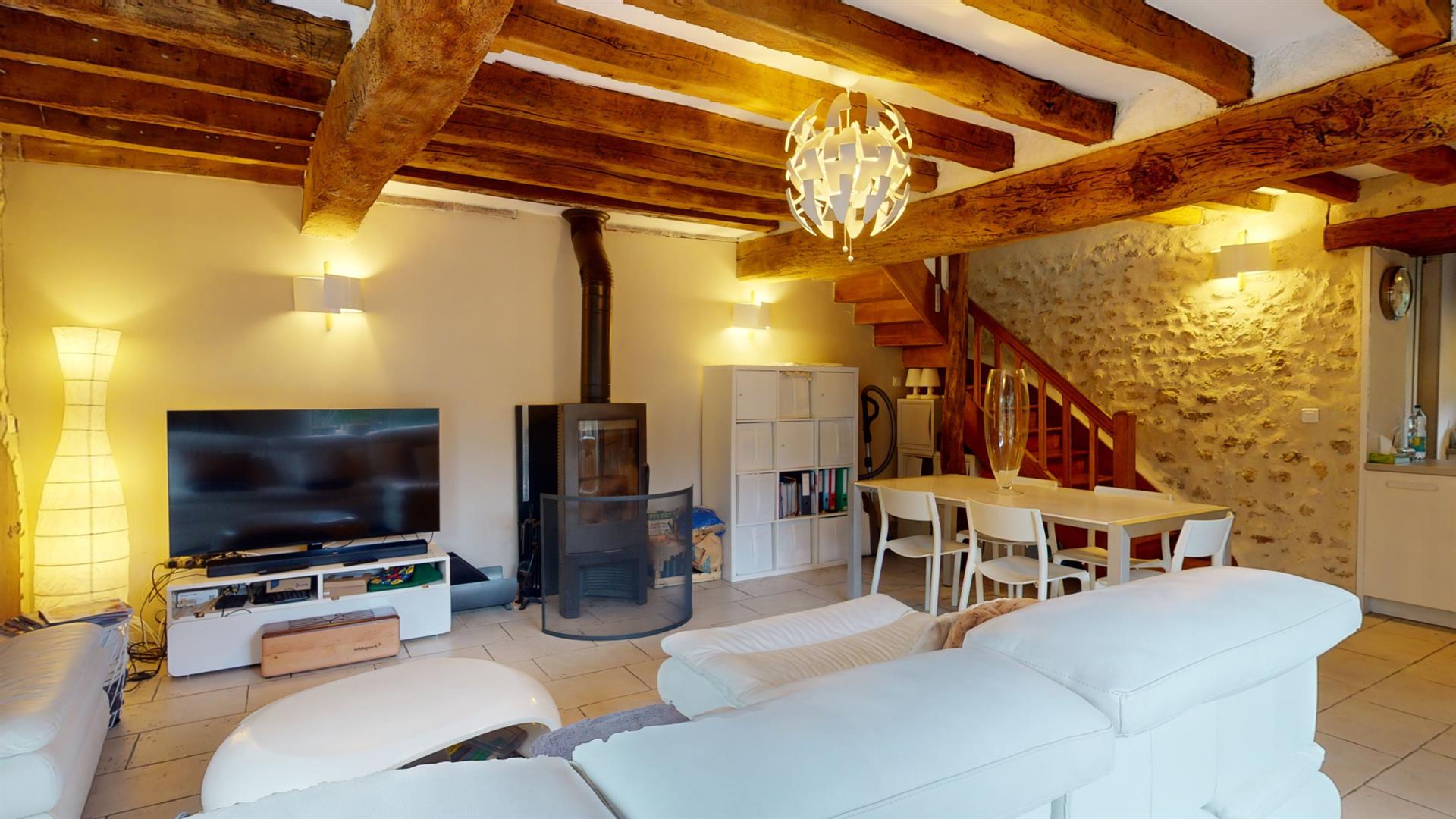 Nineteenth century character house with outbuilding and garage - peaceful and green setting