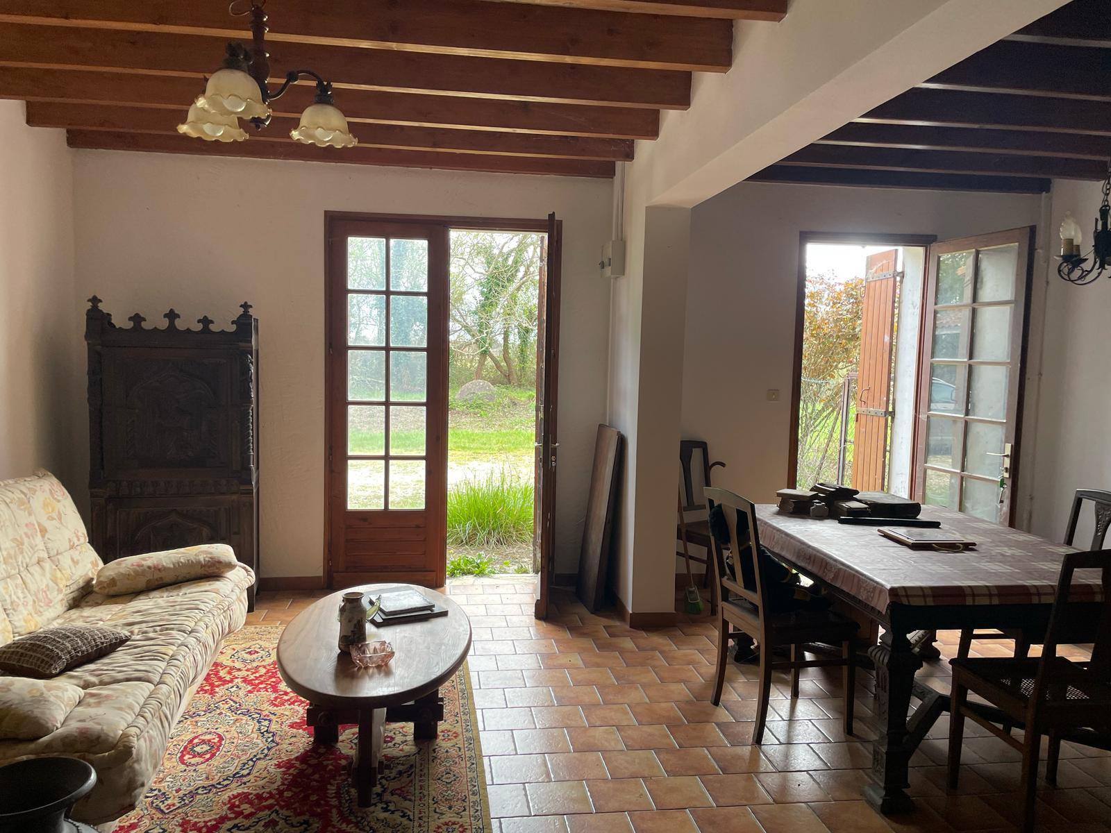 Property on 31 ha ideal horses and cottages 10 minutes from Montpon-Ménestérol (24)