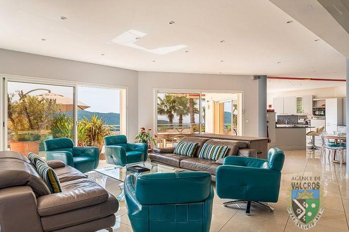 Maison à vendre, 320m², La Londe-les-Maures