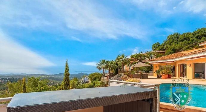 Maison à vendre, 320m², La Londe-les-Maures