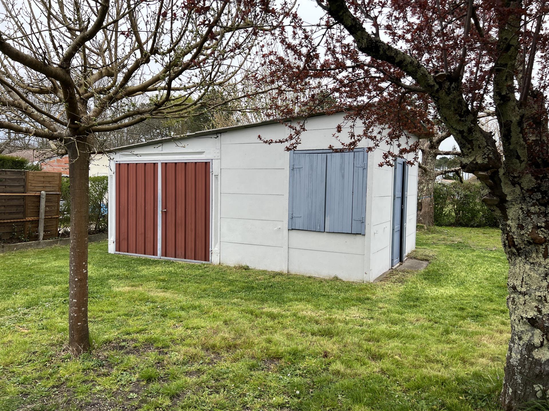 3 Bedroom House And Garage With Land