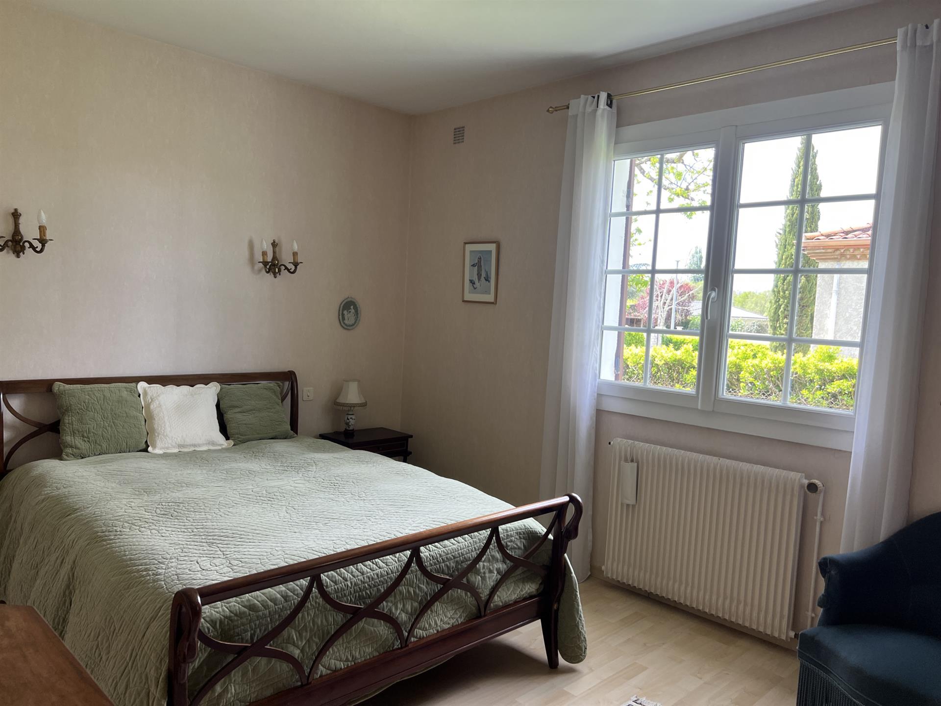 Casa de estilo landés a 600 m del centro de la ciudad