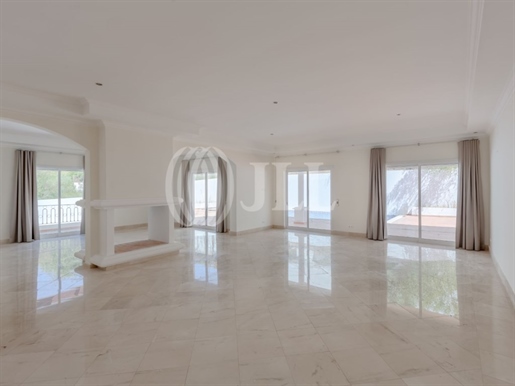5-Bedroom villa with swimming pool in Almancil