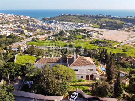 Villa 6 pièces, avec vue sur la mer et la piscine, à Albufeira, Algarve