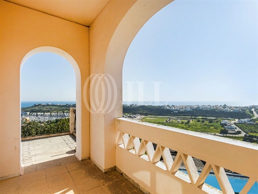 Villa 6 pièces, avec vue sur la mer et la piscine, à Albufeira, Algarve
