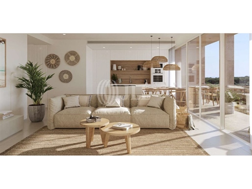Apartamento T3, no resort Verdelago, Algarve