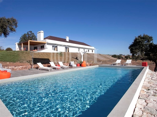 Estate with a 5-bedroom villa in Alcácer do Sal