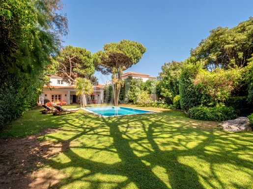 5-Bedroom villa with garden, pool, in Areia, Cascais