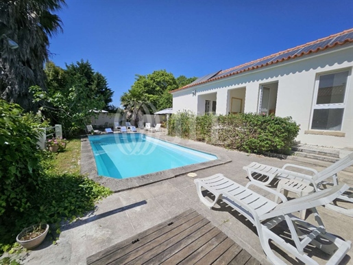 Villa 10 pièces, avec piscine et garage, à Cascais