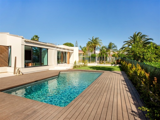4-Bedroom villa, with garage and swimming pool, in Algarve