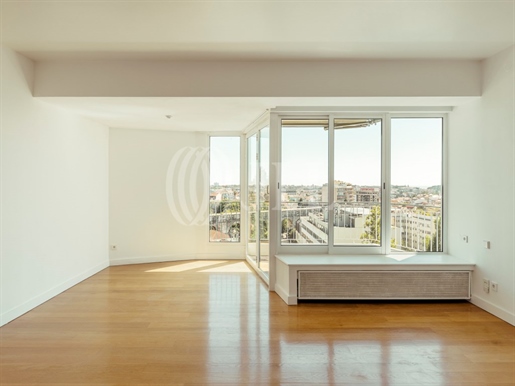 3-Bedroom apartment in Amoreiras, Lisbon