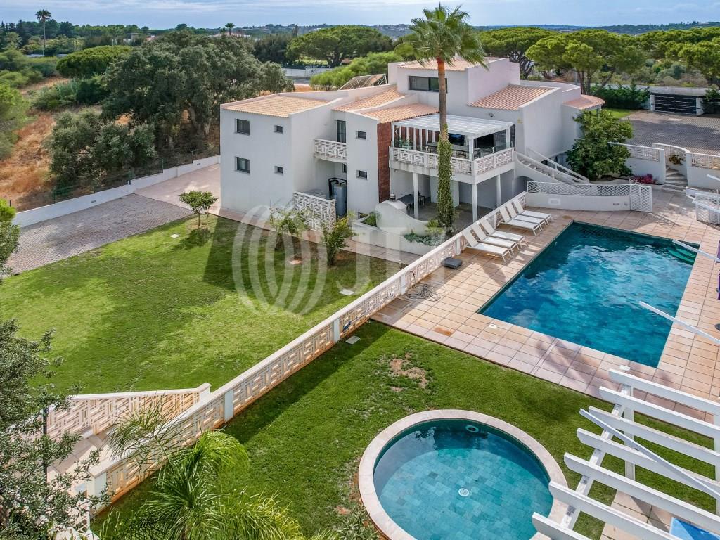 Villa 7 pièces, avec garage et piscines, à Porches, Algarve