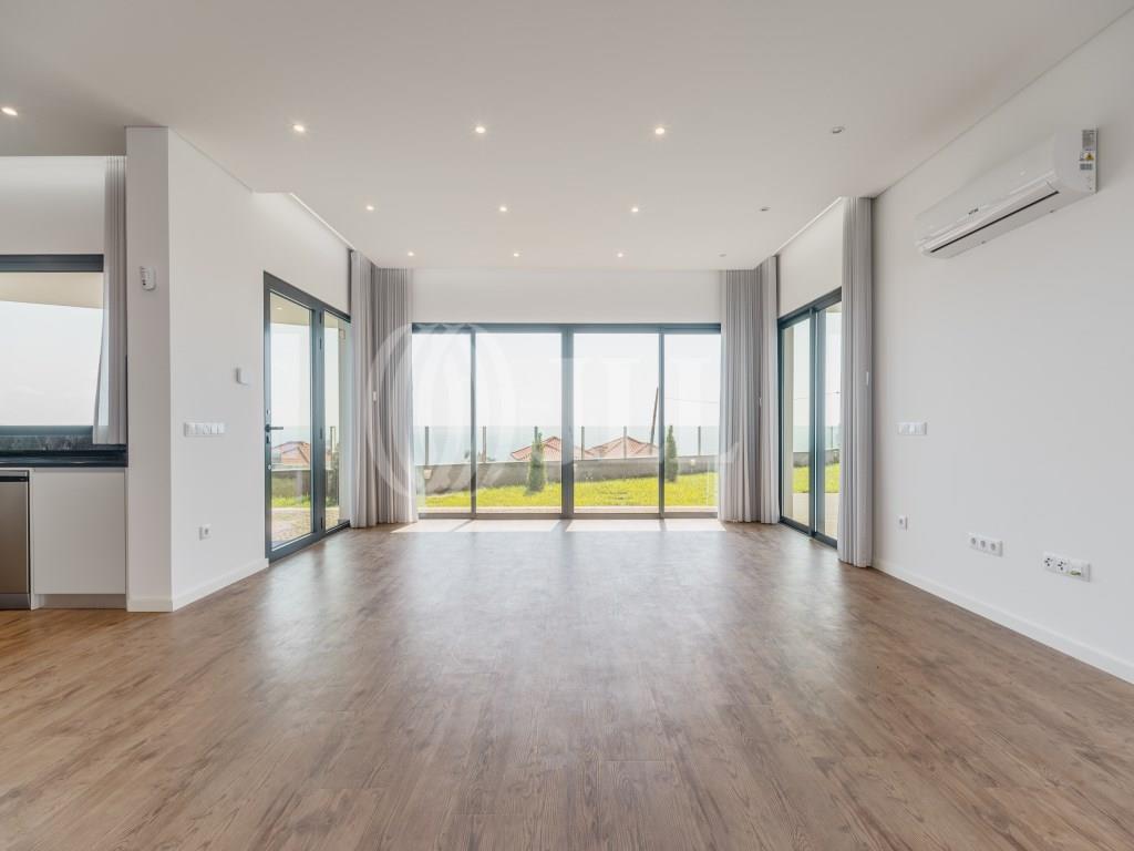 3 bedroom villa with pool and sea views, in Machico, Madeira