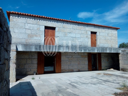 Property with vineyard in Possacos, Vila Real