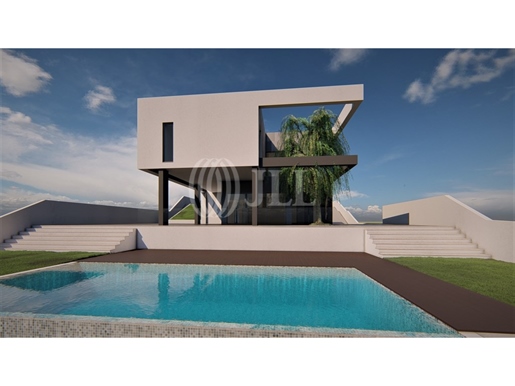3-Bedroom villa with swimming pool, in Vilamoura, Algarve