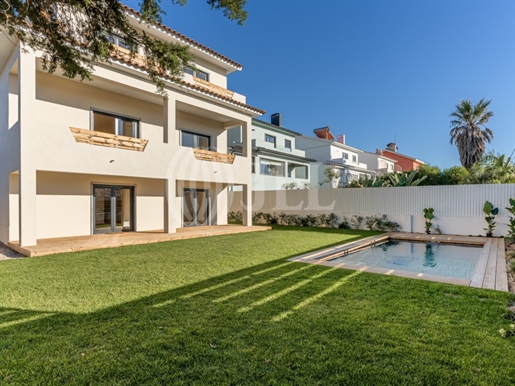 4+2 bedroom villa completely renovated in Cascais