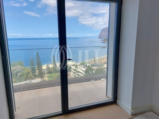 3-Bedroom apartment in a condominium in Funchal, Madeira