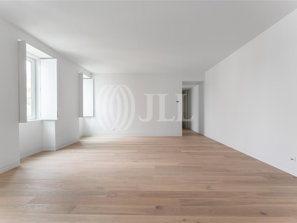 3 Bedroom Apartment with Parking Villa Infante, Lisbon