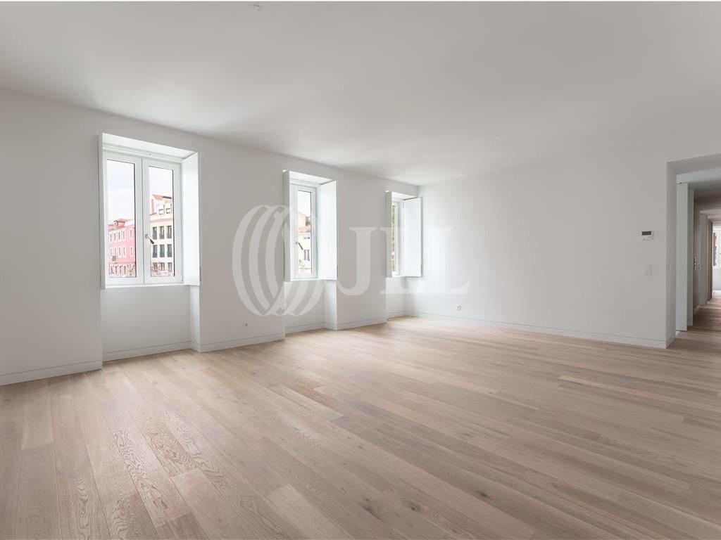 3 Bedroom Apartment with Parking Villa Infante, Lisbon
