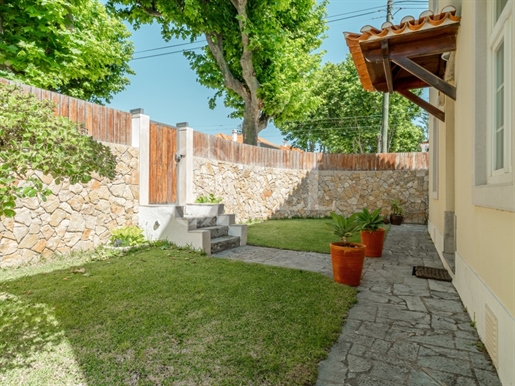 4+1-Bedroom villa with garden in Parede