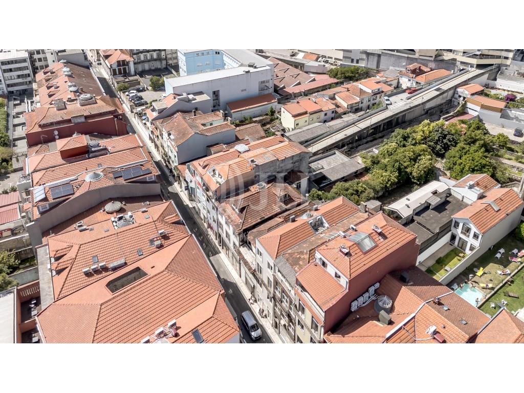 Building for Rehabilitation on Rua Formosa, Porto
