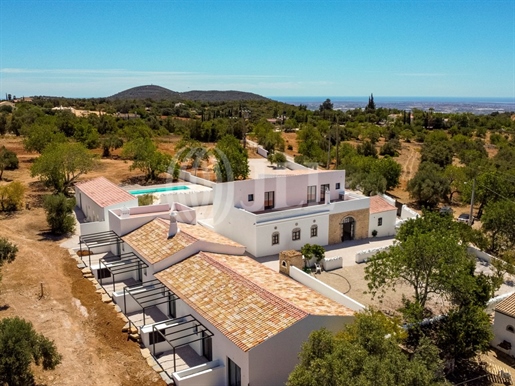 Property in Santa Bárbara de Nexe, Faro, Algarve