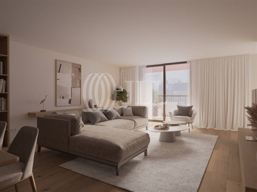 4-Bedroom apartment with parking space, at the Vertice, Lisbon