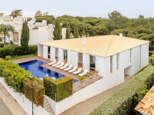Luxury 9-bedroom villa in Varandas do Lago, Algarve