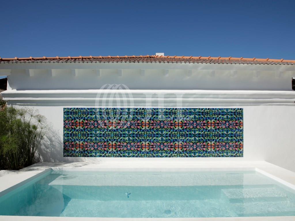 11-Bedroom villa with swimming pool, in Grândola