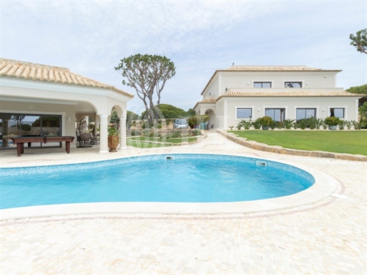 Maisons 4 pièces, dans l'Al-Sakia, à Quarteira, Algarve