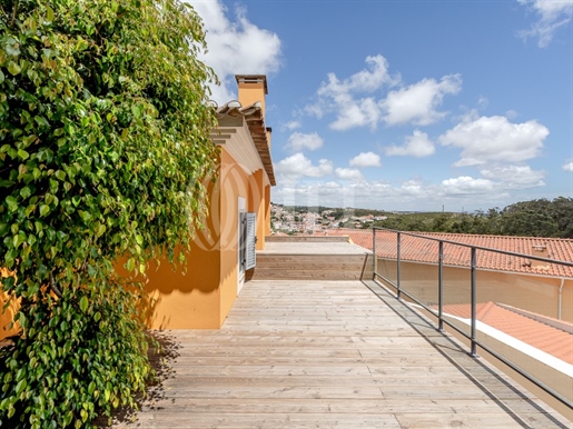 3+1-Bedroom villa, in gated community, in Malveira da Serra