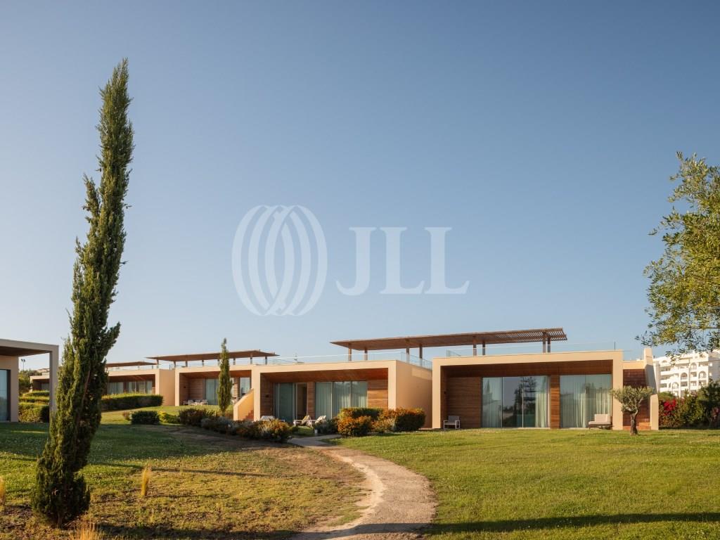 2-Bedroom apartment with terrace in White Shell, Algarve