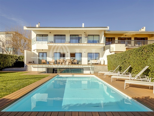4 bedroom villa with pool and sea views, in Cascais