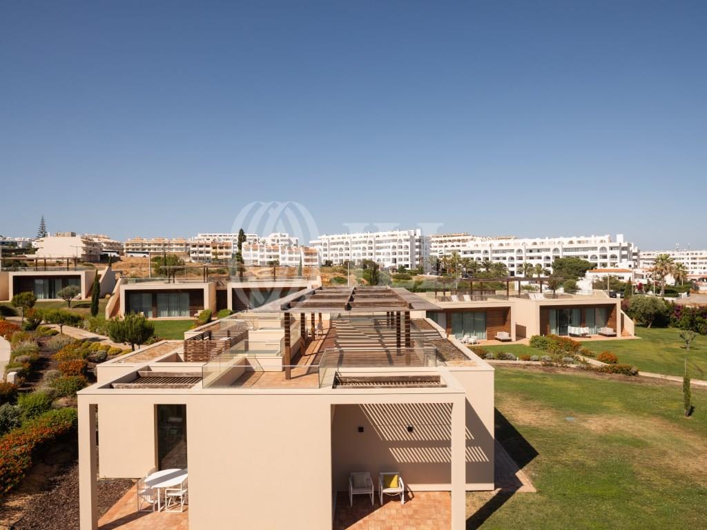 2-Bedroom apartment with terrace in White Shell, Algarve