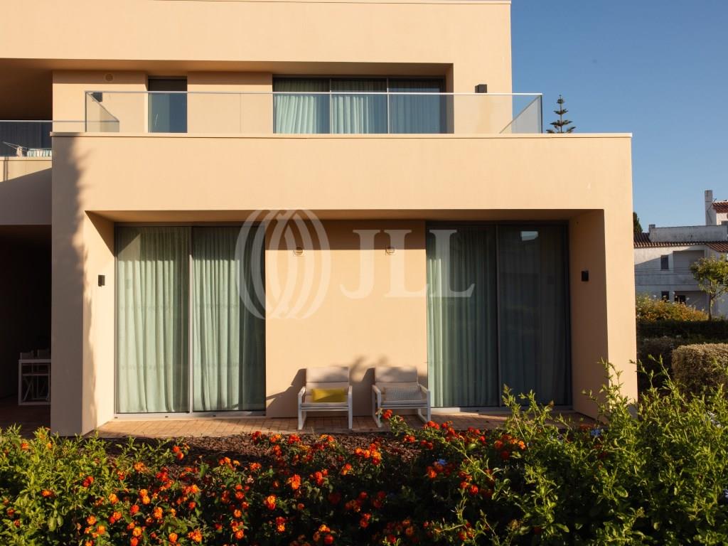 2-Bedroom apartment with terrace in White Shell, Algarve
