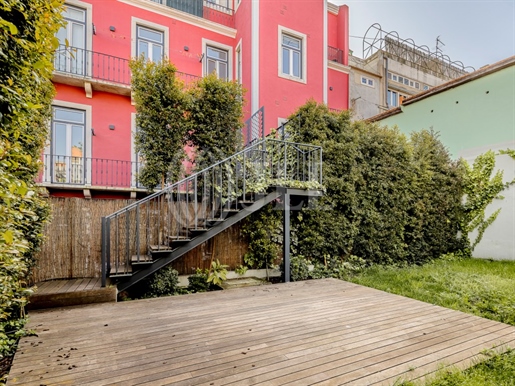 3-Bedroom apartment, with garage and garden in Lisbon