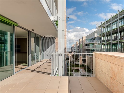 2-Bedroom apartment with balcony, in Marvila, Lisbon