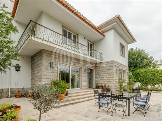 6-Bedroom villa with garden and garage, Estoril, Cascais
