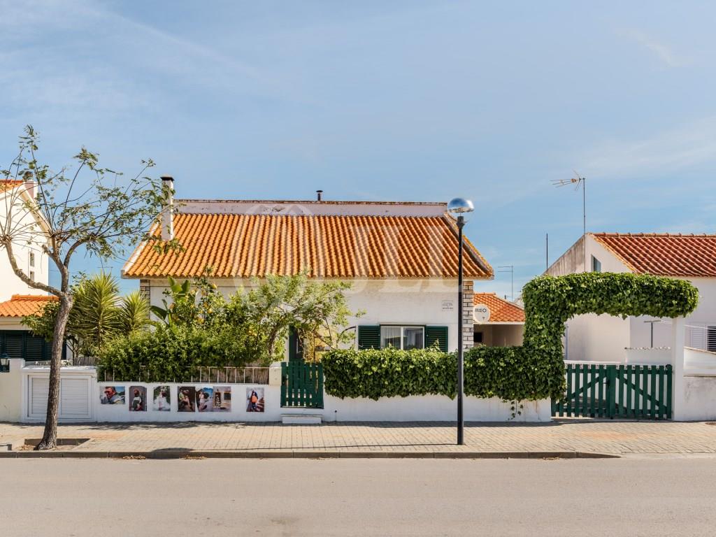 3-Bedroom villa located in the centre of Carvalhal
