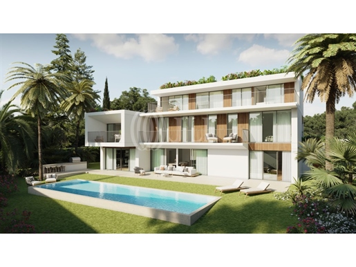 6+2 bedroom villa, with pool, in the center of Cascais