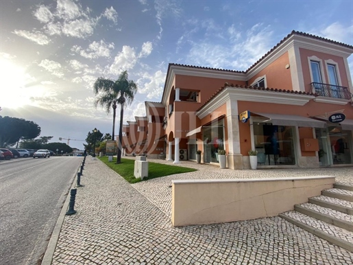 Apartamento T3, no Quinta Shopping, Quinta do Lago, Algarve