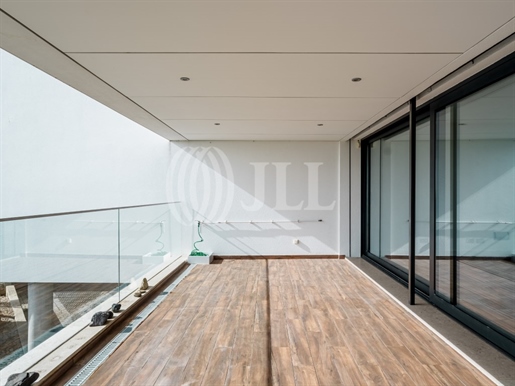 4-Bedroom villa in a condominium with sea view in Oeiras
