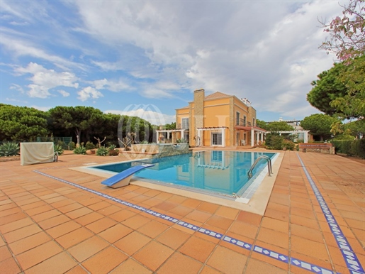 5-Bedroom villa, with swimming pool, in Praia Verde, Algarve