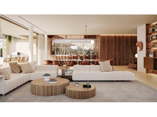 6-Bedroom villa with pool and garage in Vilamoura, Algarve