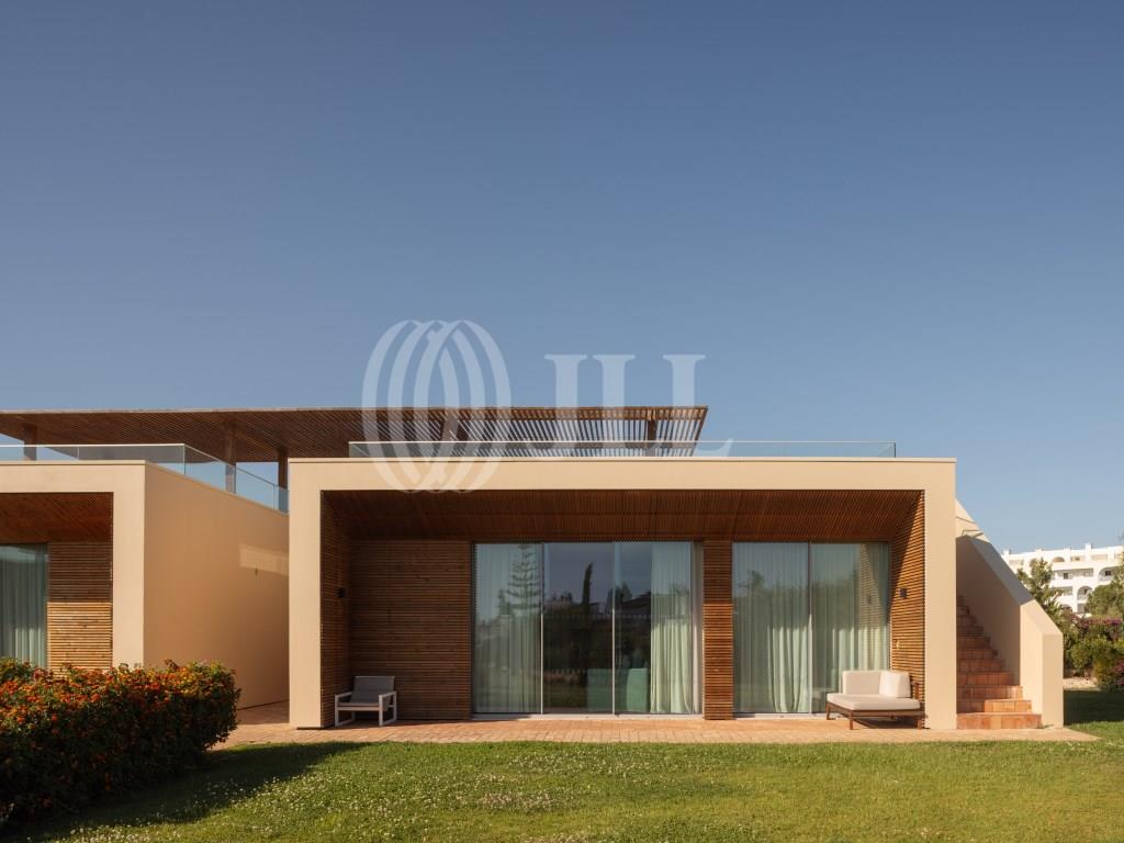 Compra: Apartamento (8400)