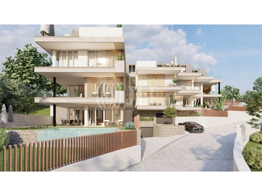 Apartamento T3 duplex com piscina no Estoril