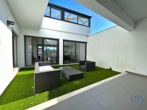 Maison T4 à Leiria de 258,00 m²
