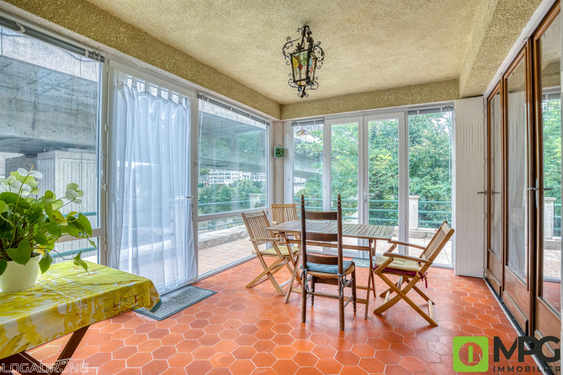 Villeneuve Sur Lot 3 bedroom house, garage and garden